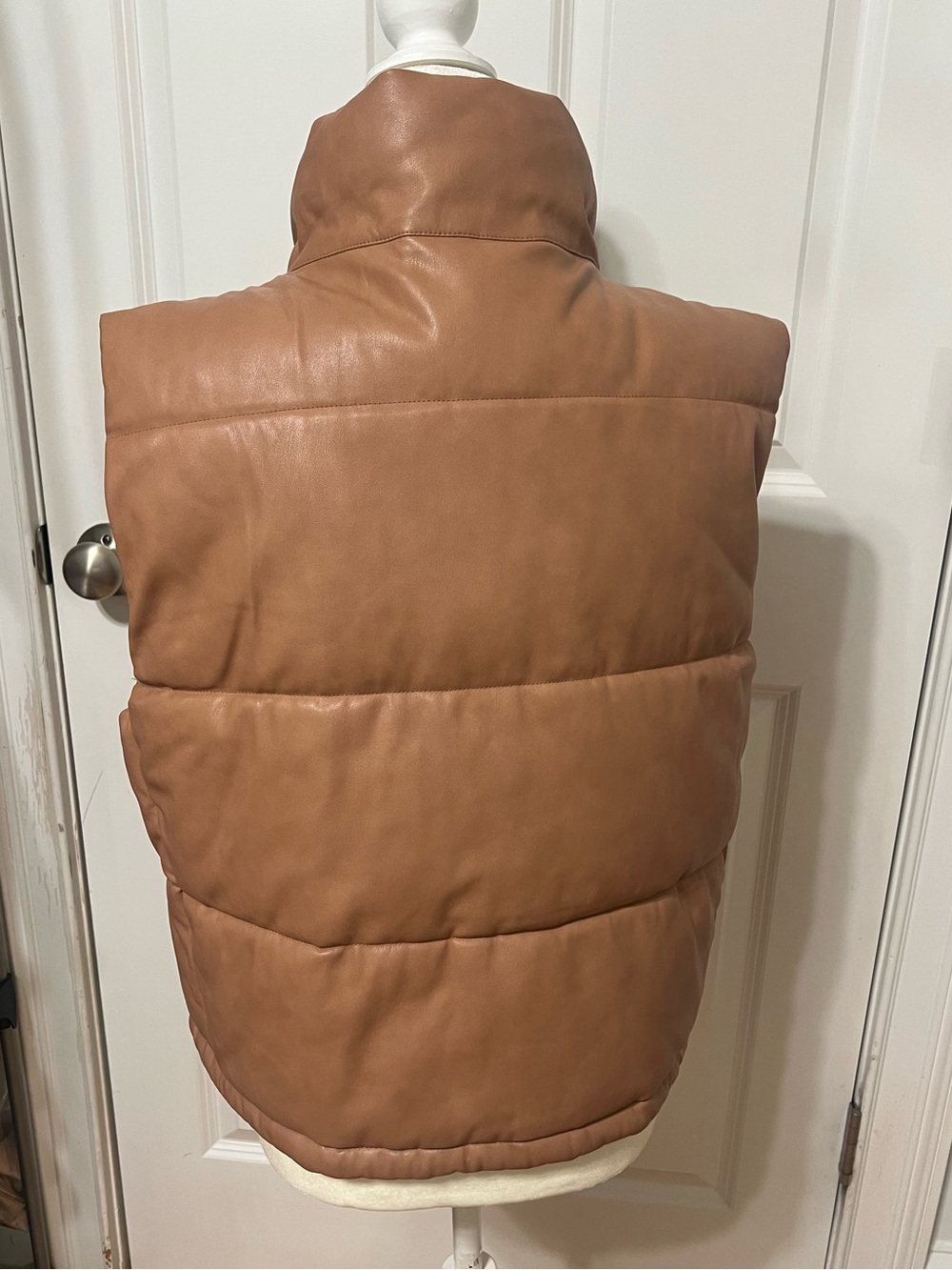 Vest - Picture 6 of 7